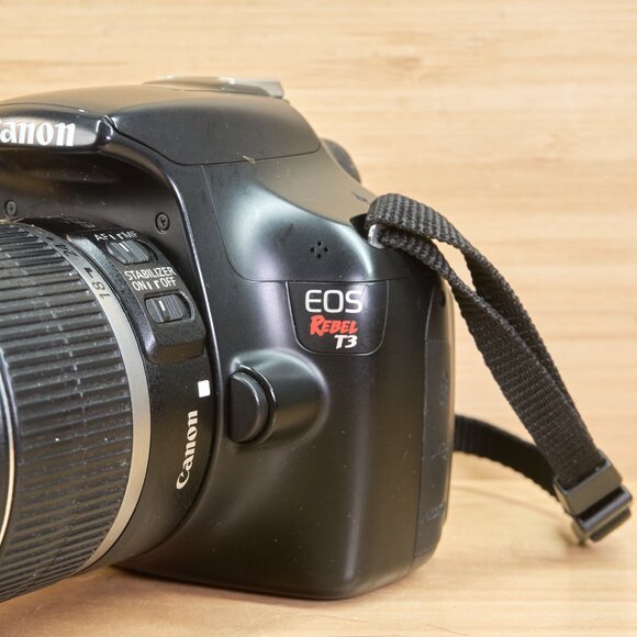Canon EOS Rebel T3 / EOS 1100D 12.2MP DSLR Camera w/ 18-55mm Lens / Tested - Picture 3 of 8